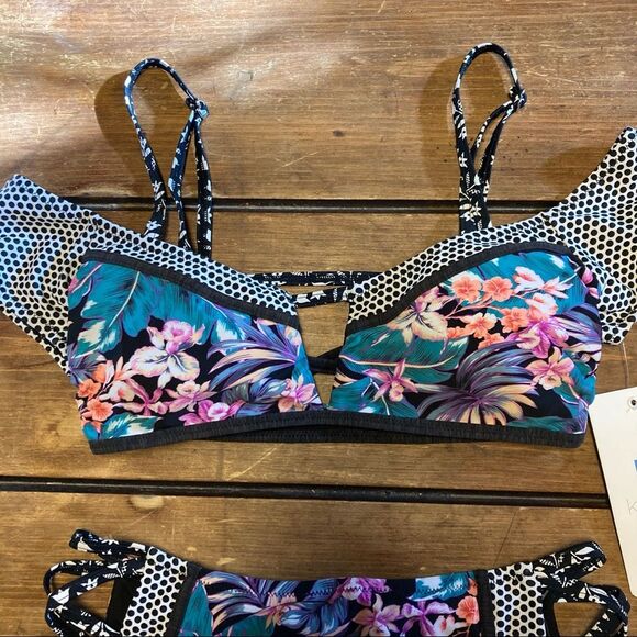 NWT Kuleana Swimsuit Tropical 2 Piece Bikini Bandeau Ruffle Top Bottoms Small - Picture 2 of 14